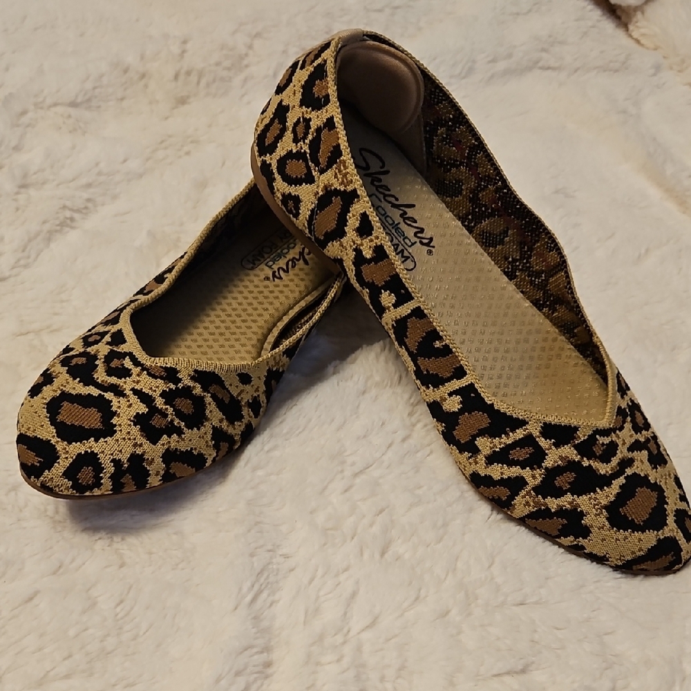 Skechers Brown and Black Leopard Print Loafers